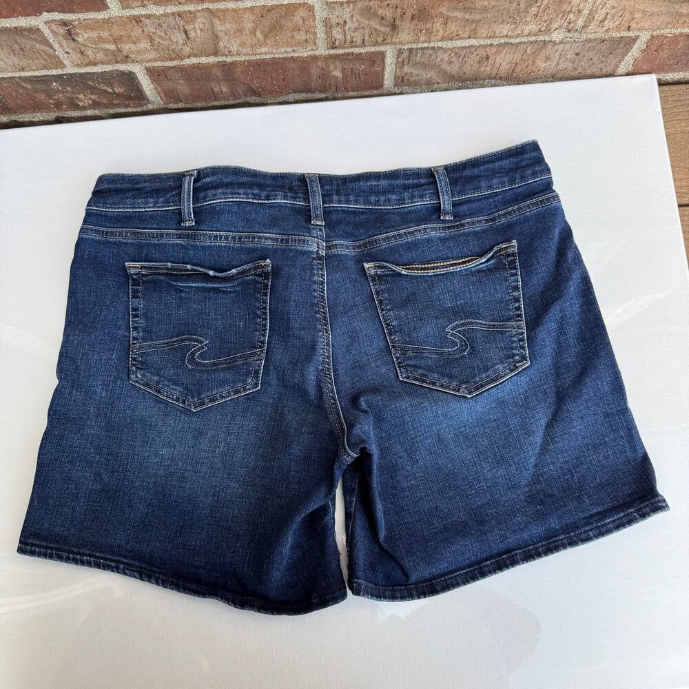Silver Jeans Co Boyfriend Dark Wash Jean Shorts 32 - Picture 2 of 6